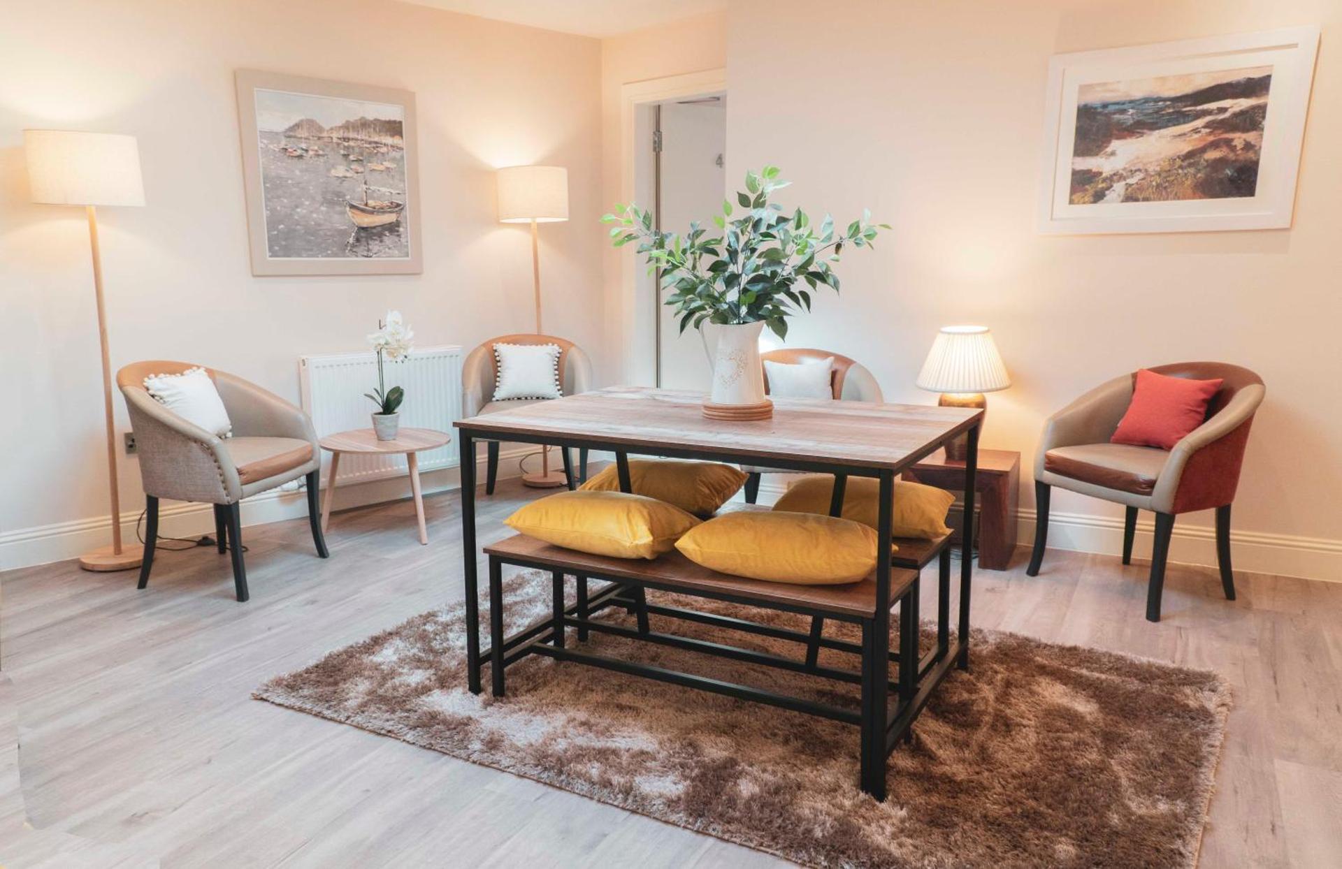 Communal lounge/ TV room