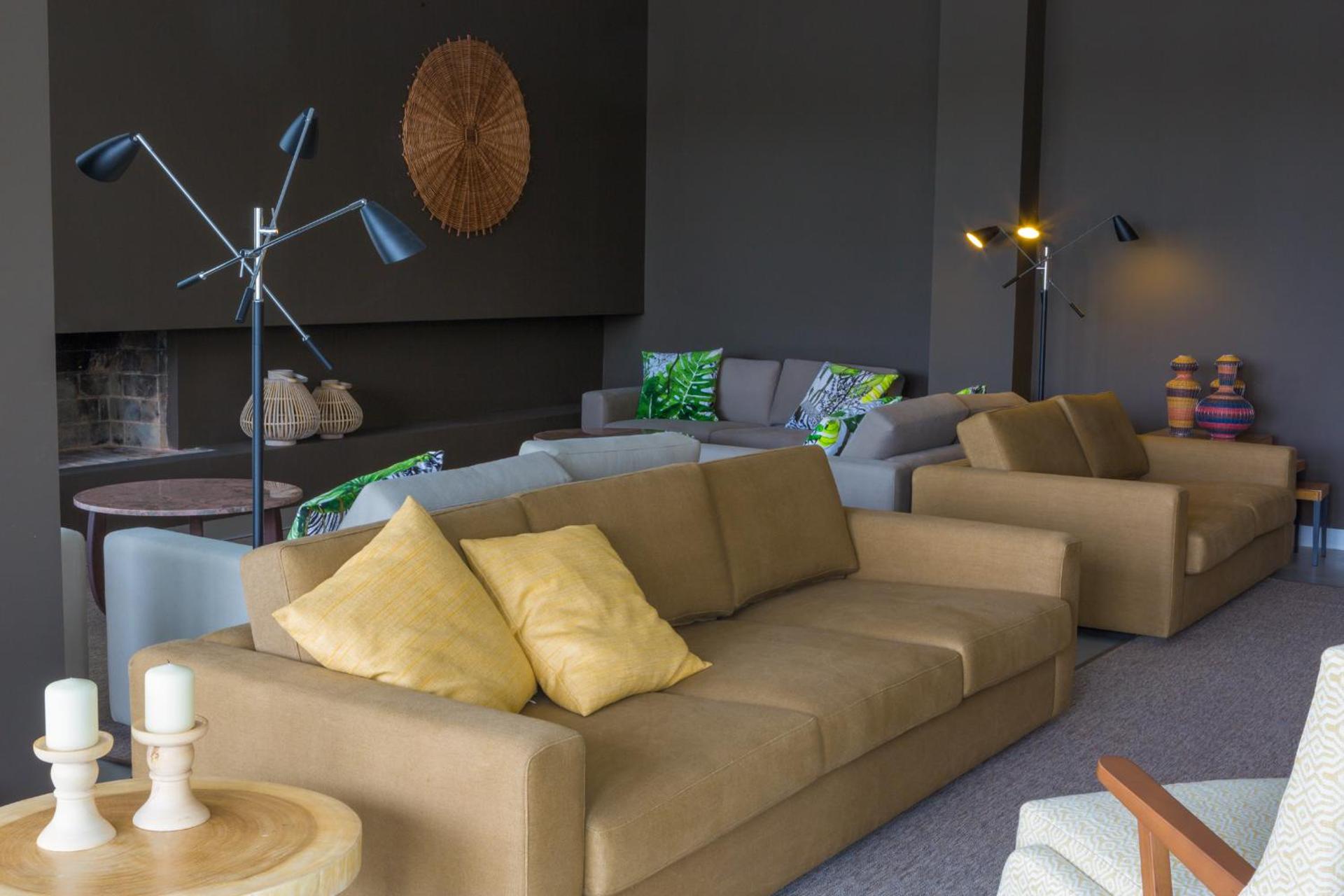 Communal lounge/ TV room