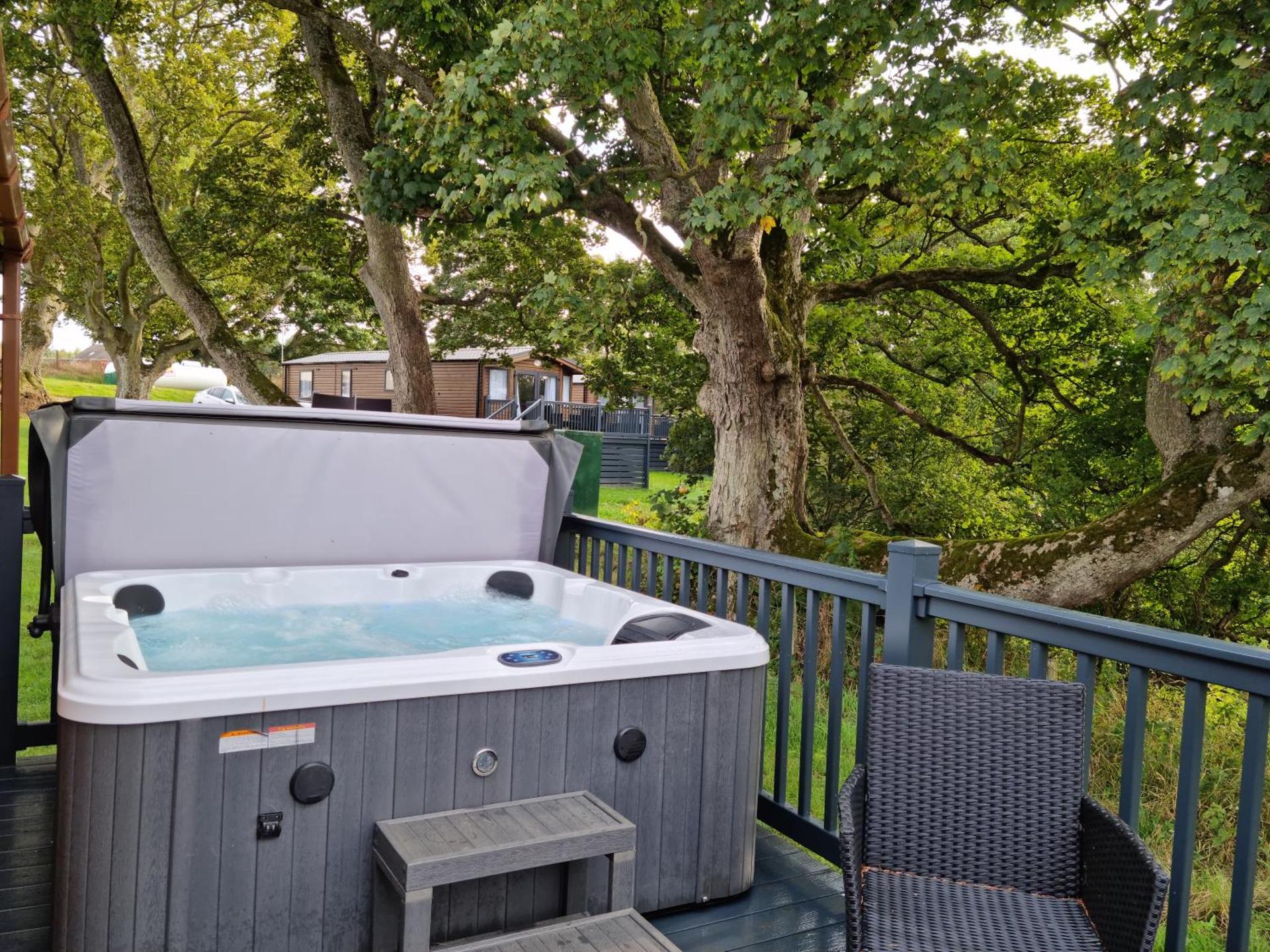 Foxwood Lodge Private Hot Tub Getaway