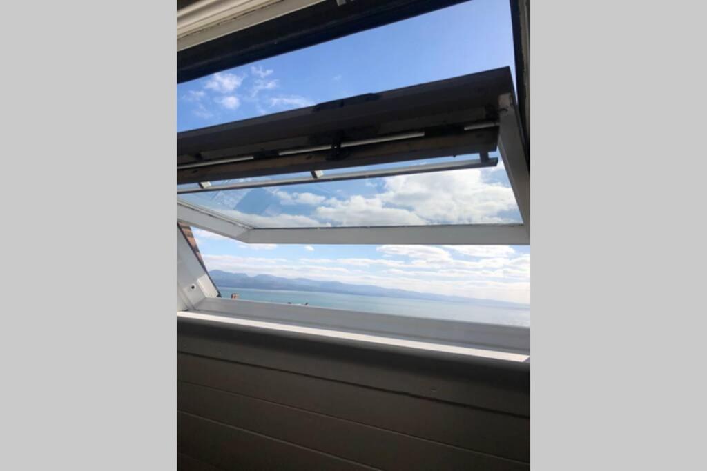 Romantic Chapel Retreat in Snowdonia - Sea Views & Serenity