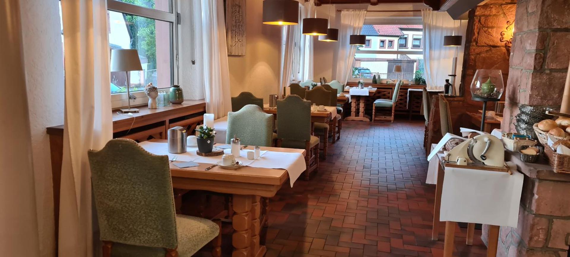 Restaurant/places to eat