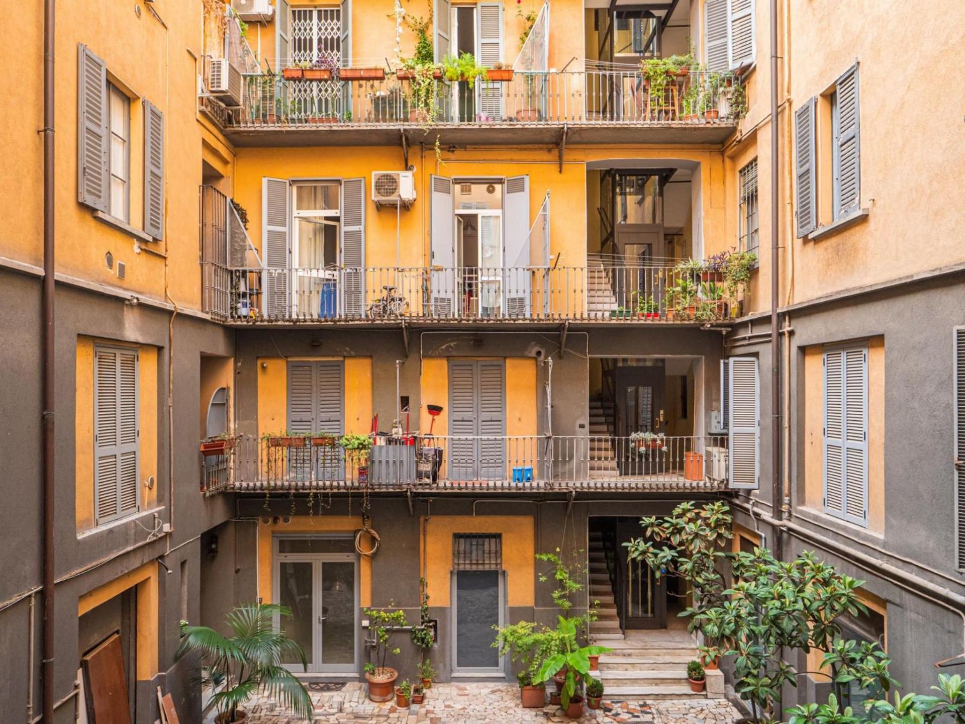 Inner courtyard view