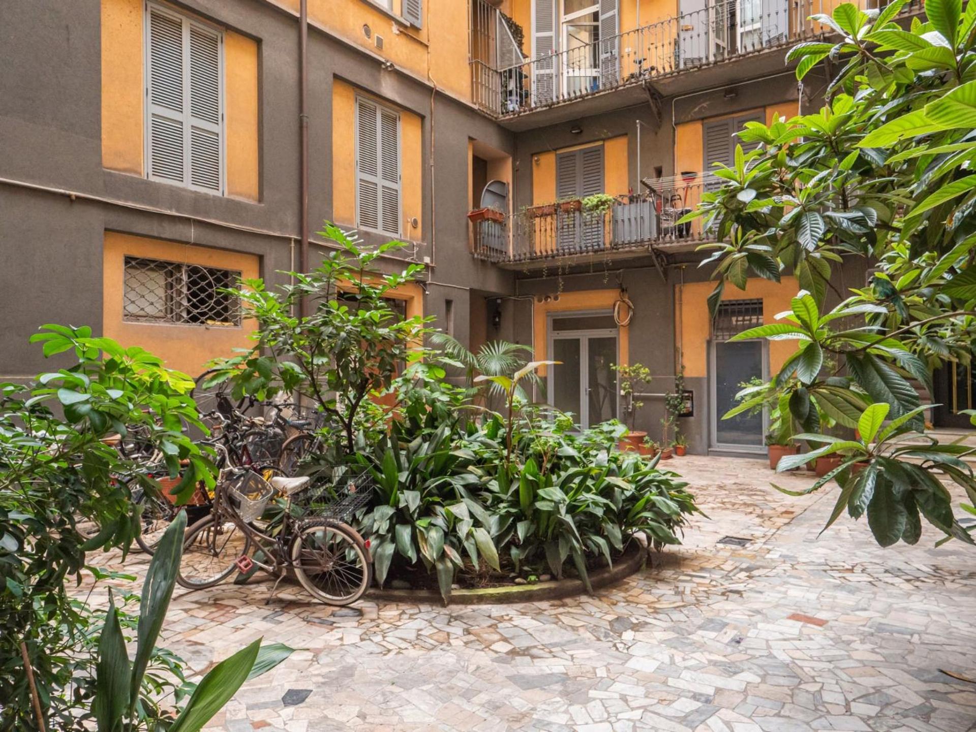 Inner courtyard view