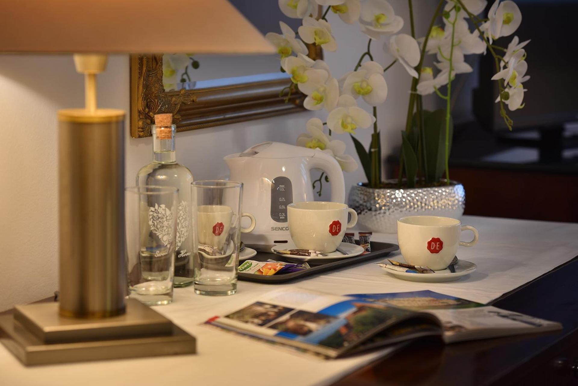 Coffee/tea facilities