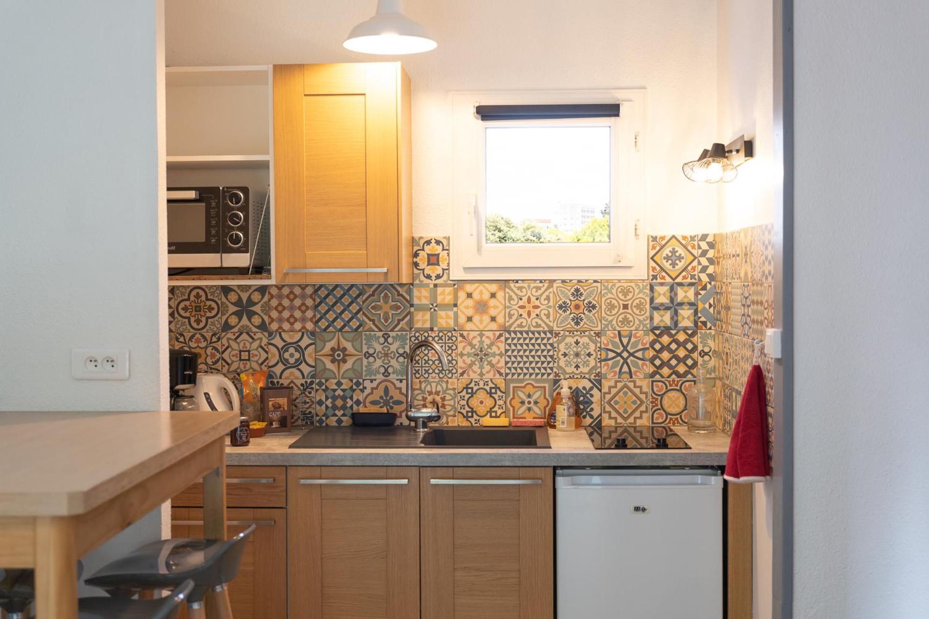 Kitchen or kitchenette