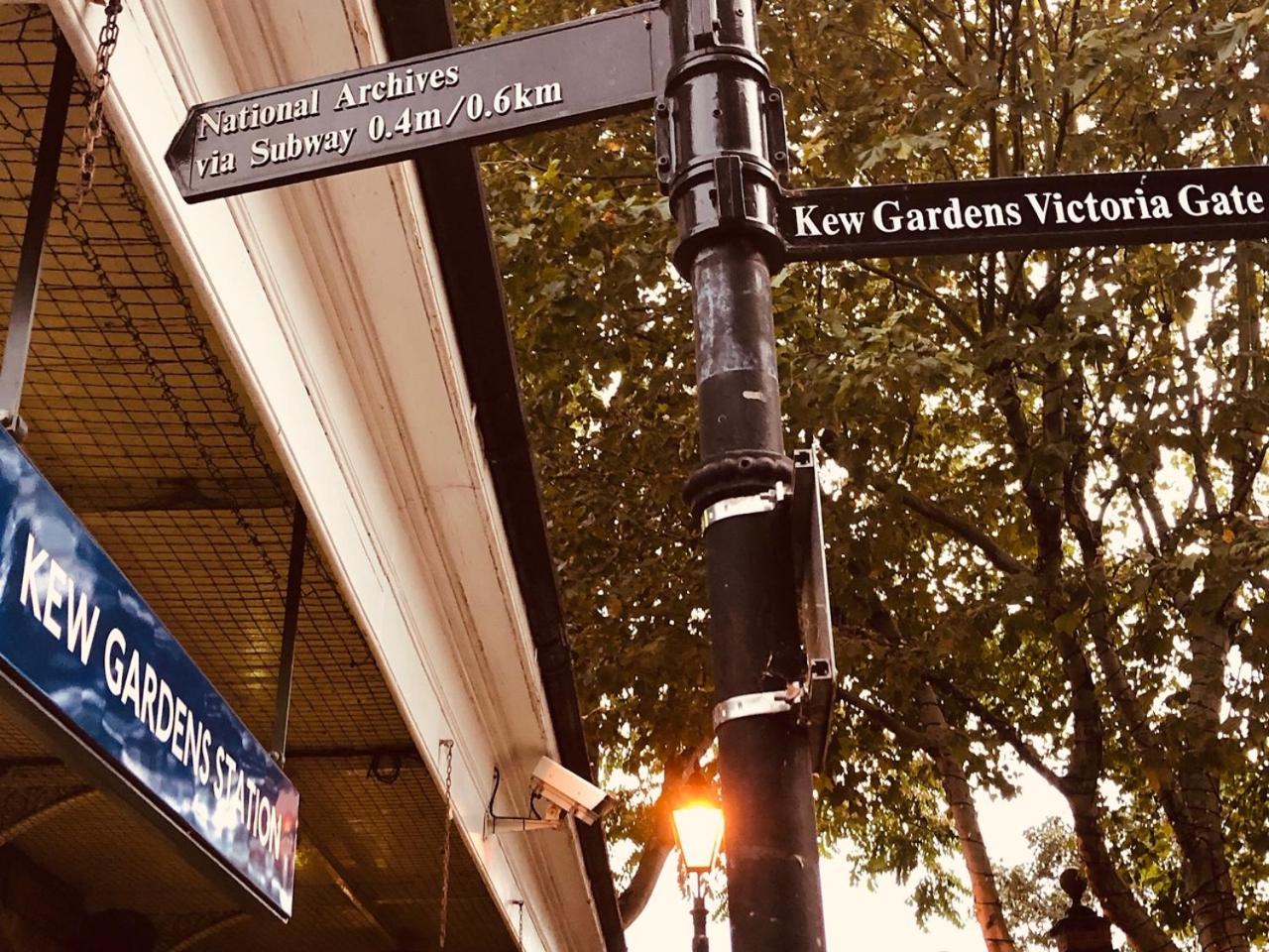 Kew Gardens & National Archives