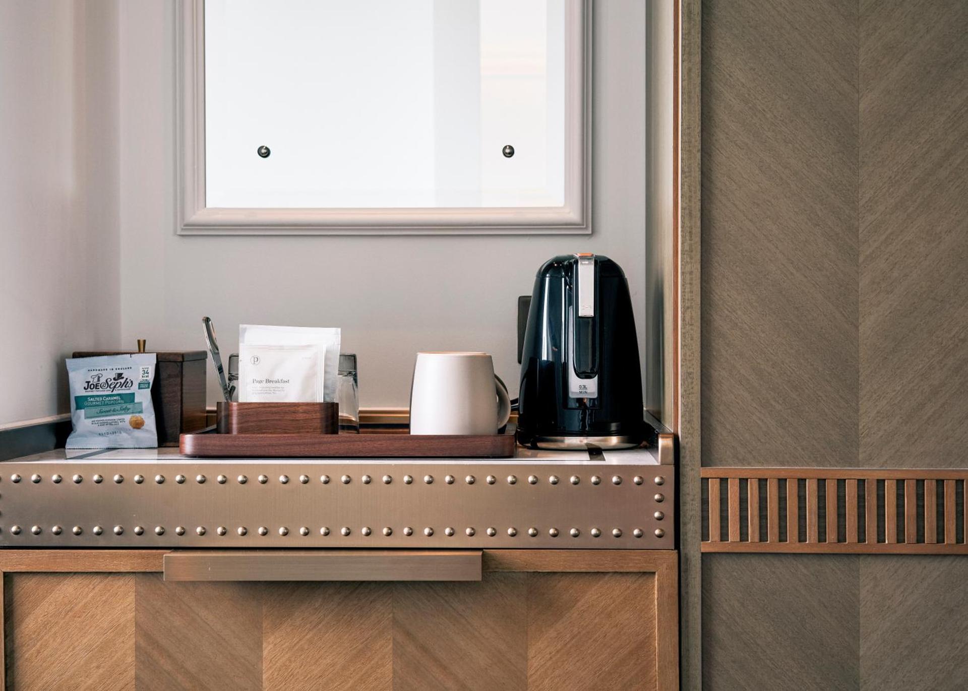 Coffee/tea facilities