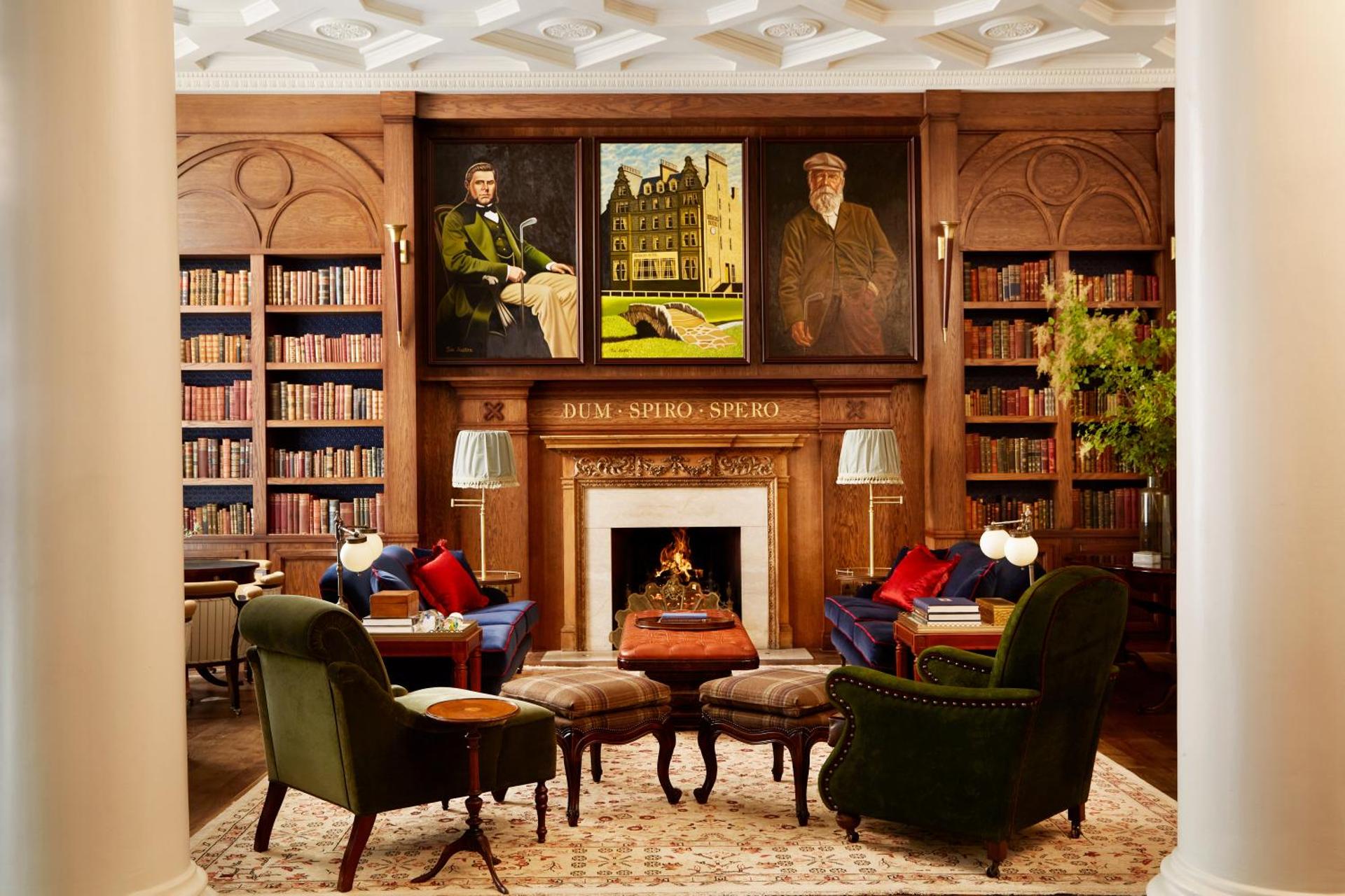 Communal lounge/ TV room