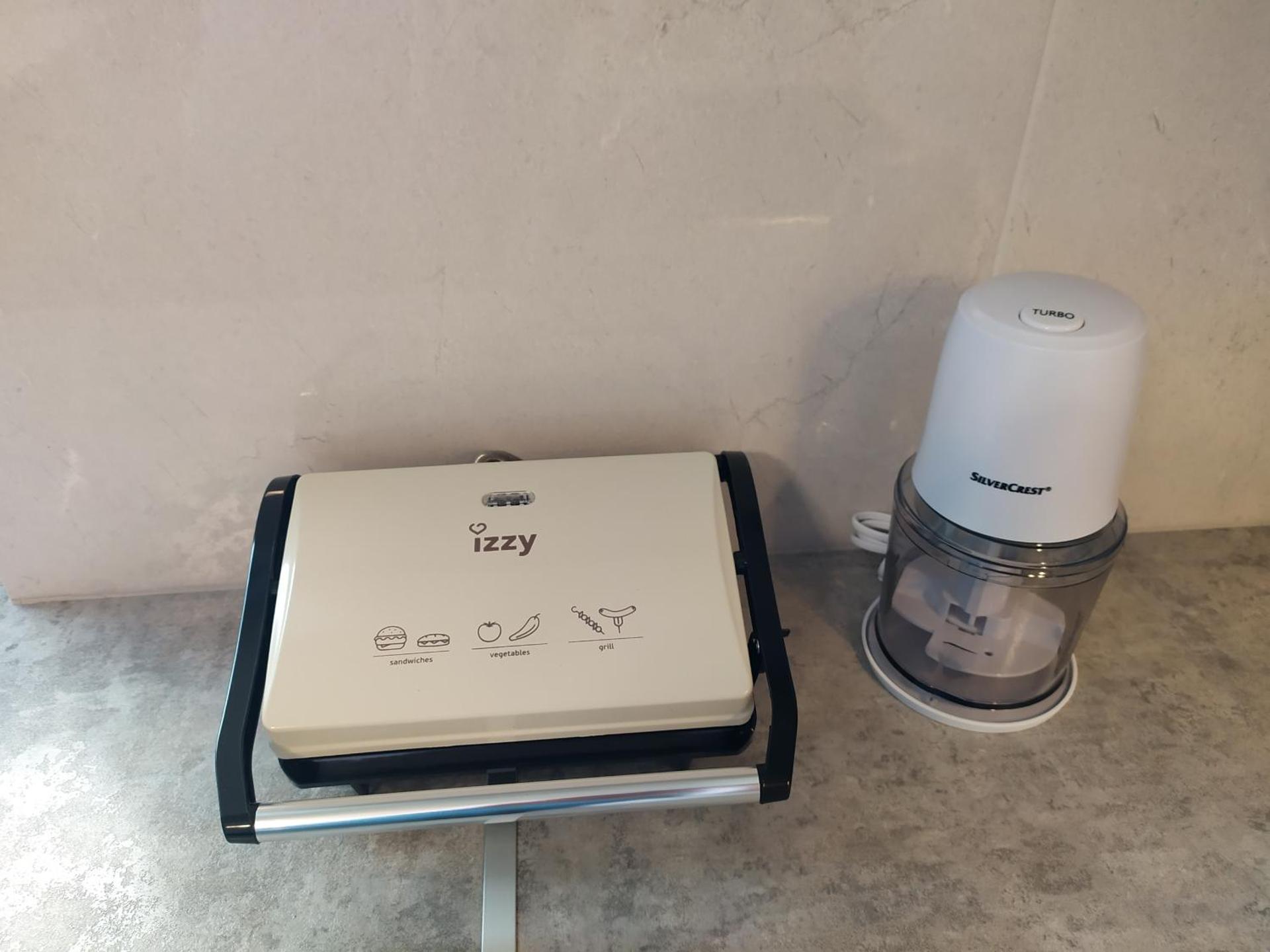 C&A Luxury Apartment