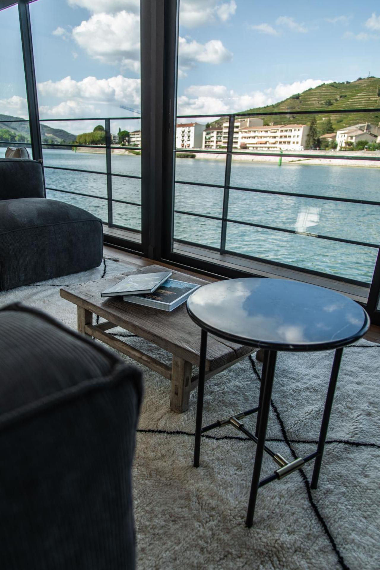 LA PENICHE - Bed And Bicycle - Tournon