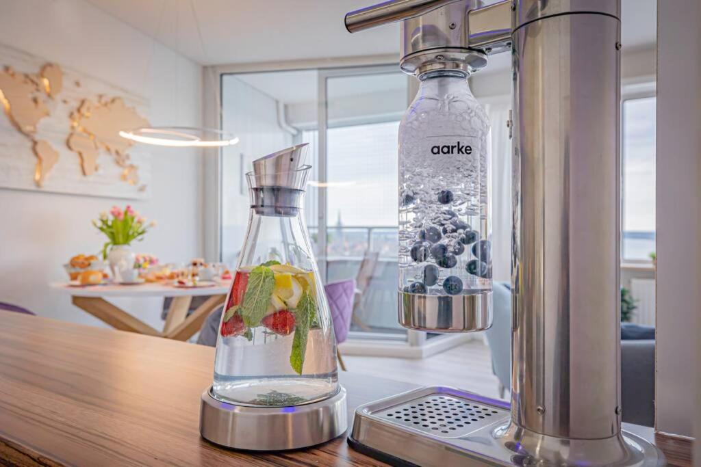 Traumblick! Mitten im Wasser u. doch ganz oben:)