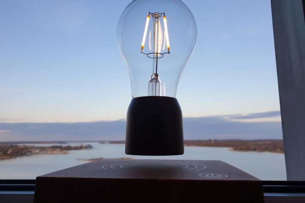 Traumblick! Mitten im Wasser u. doch ganz oben:)