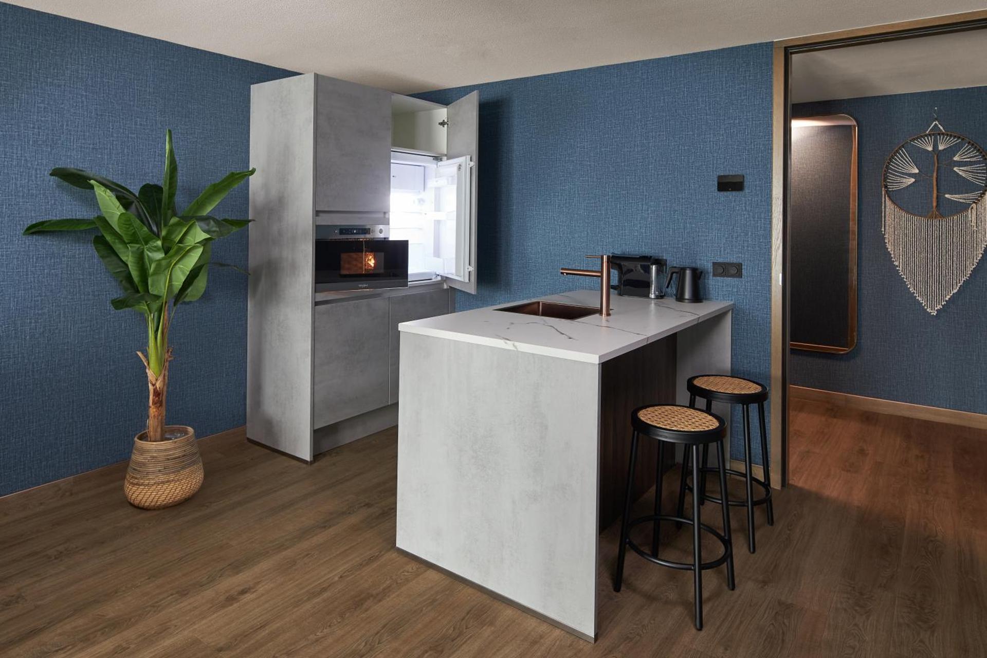 Kitchen or kitchenette