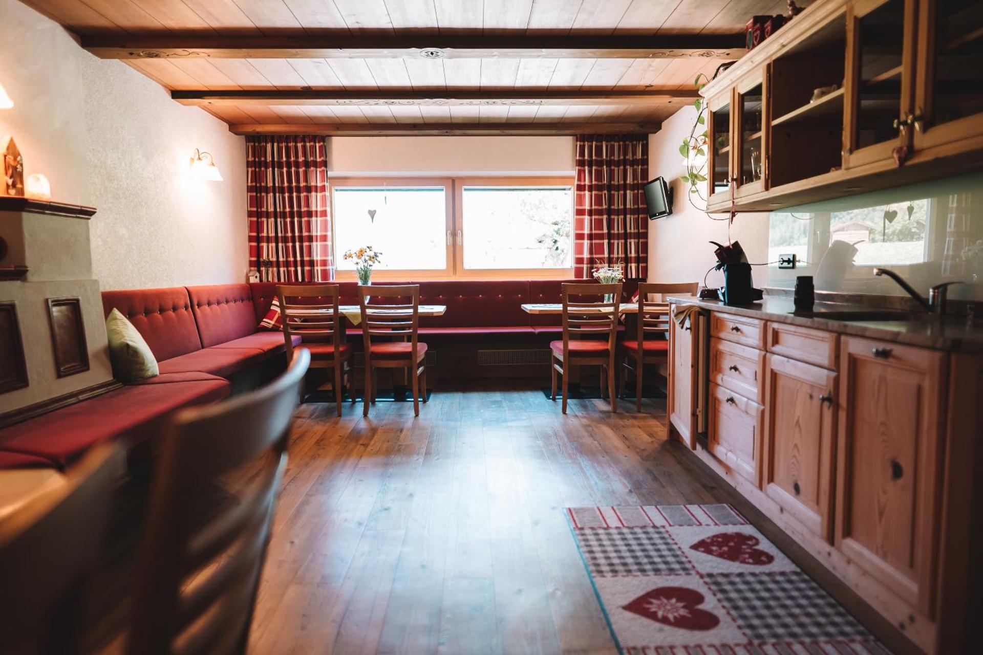 Communal lounge/ TV room