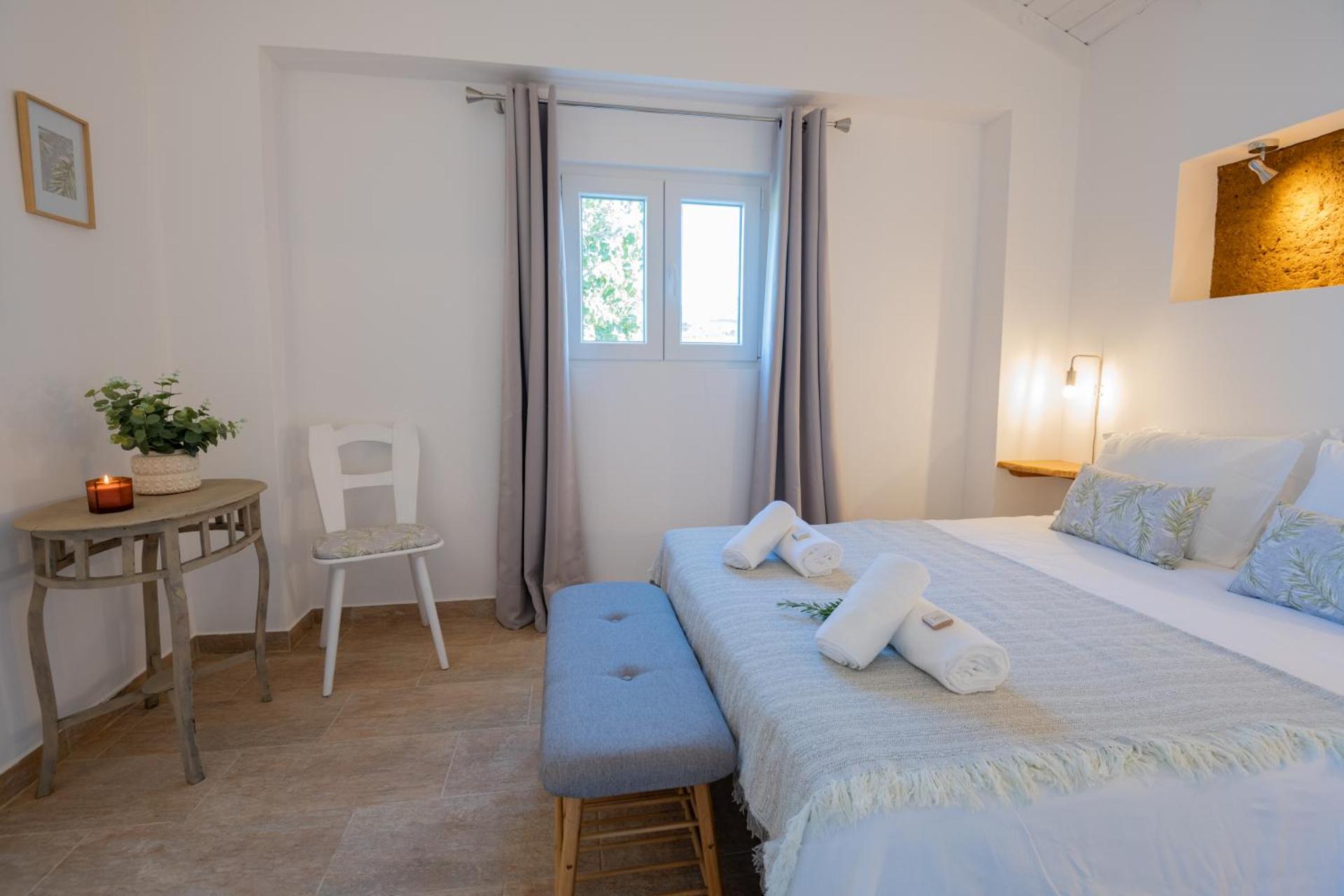 Apartment with Pool View 