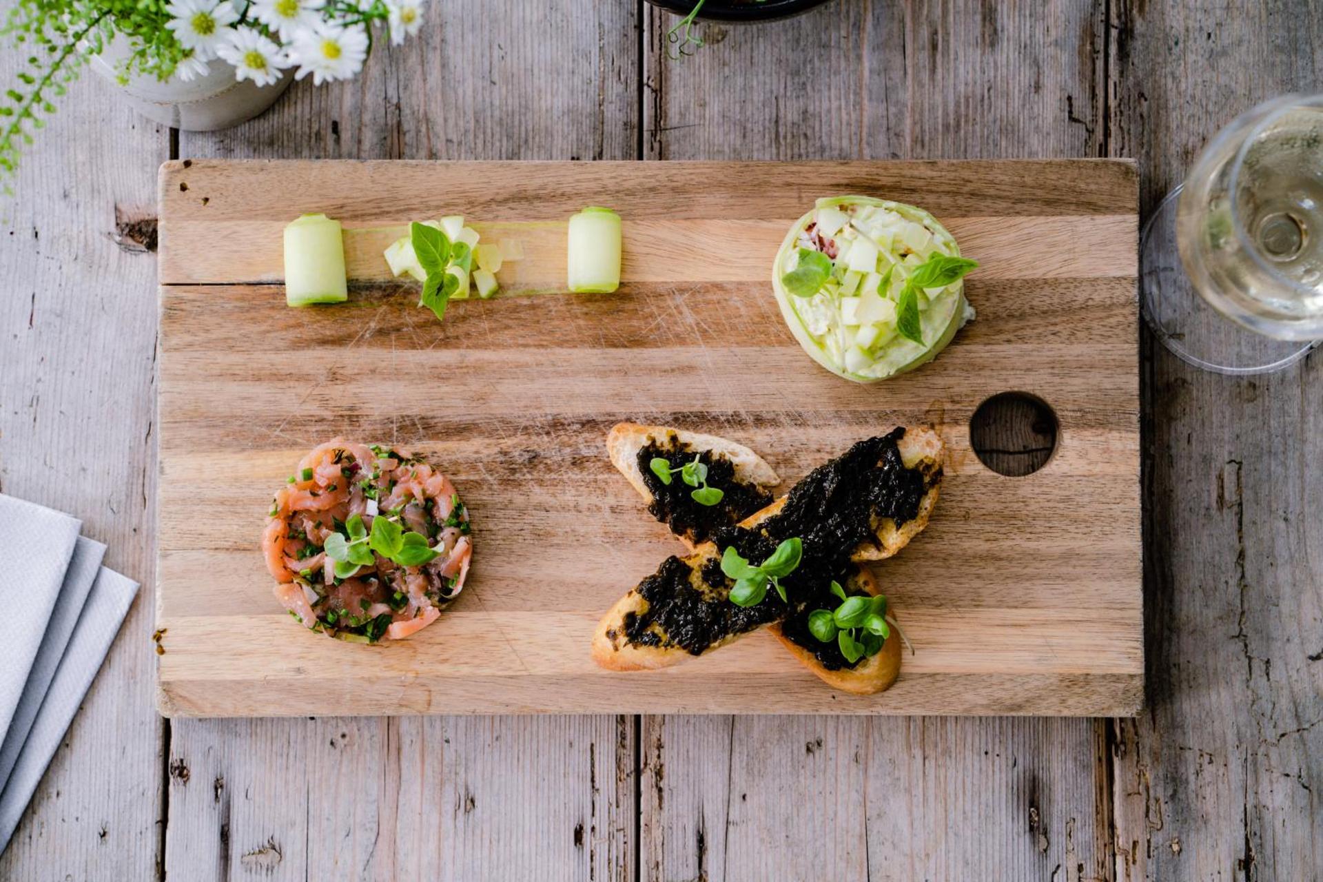 The Golden Lion, Newport, PEMBROKESHIRE