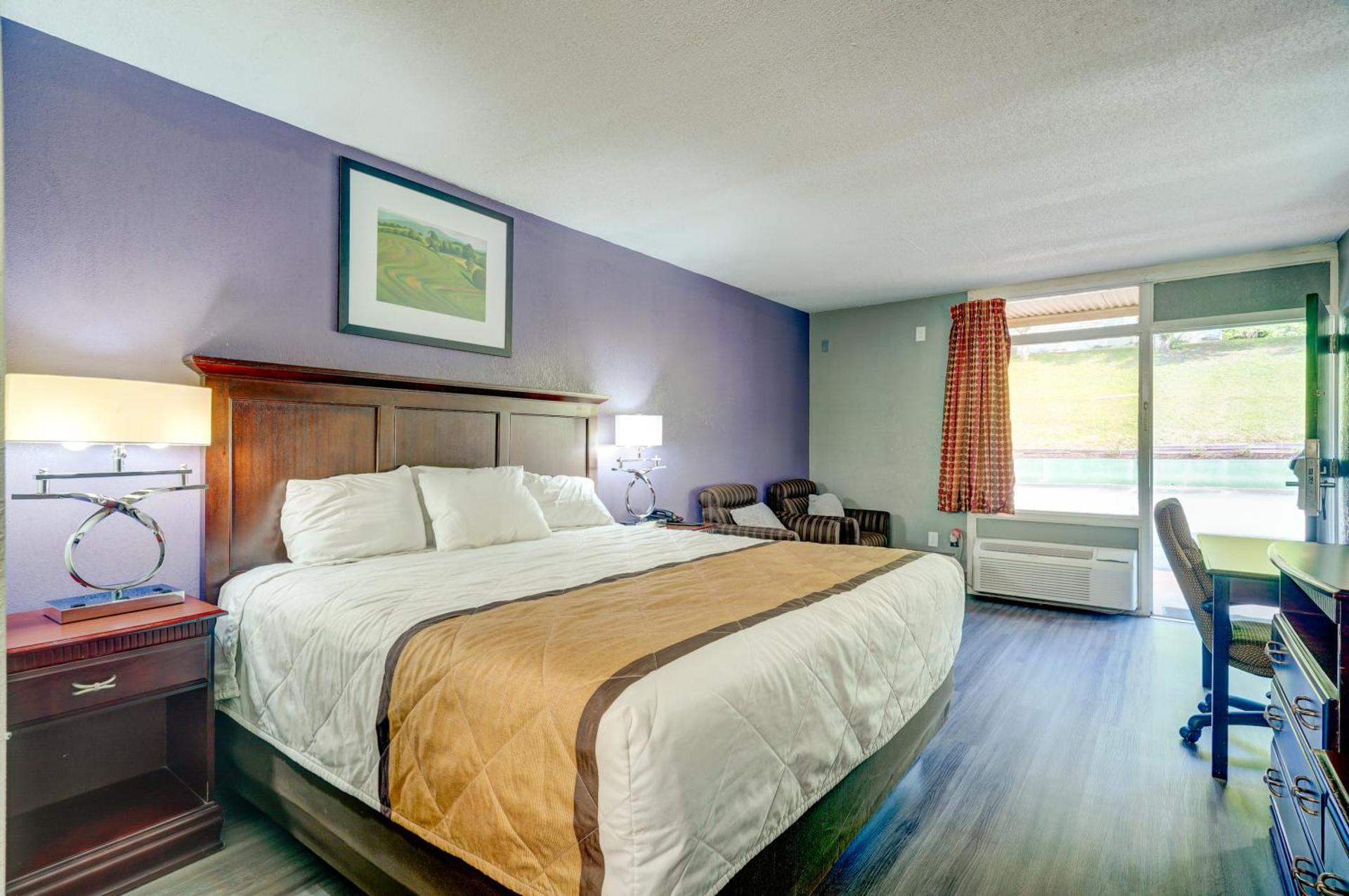 King Room - Non-Smoking