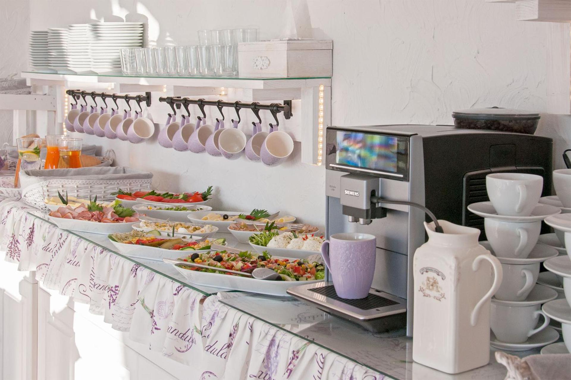 Coffee/tea facilities