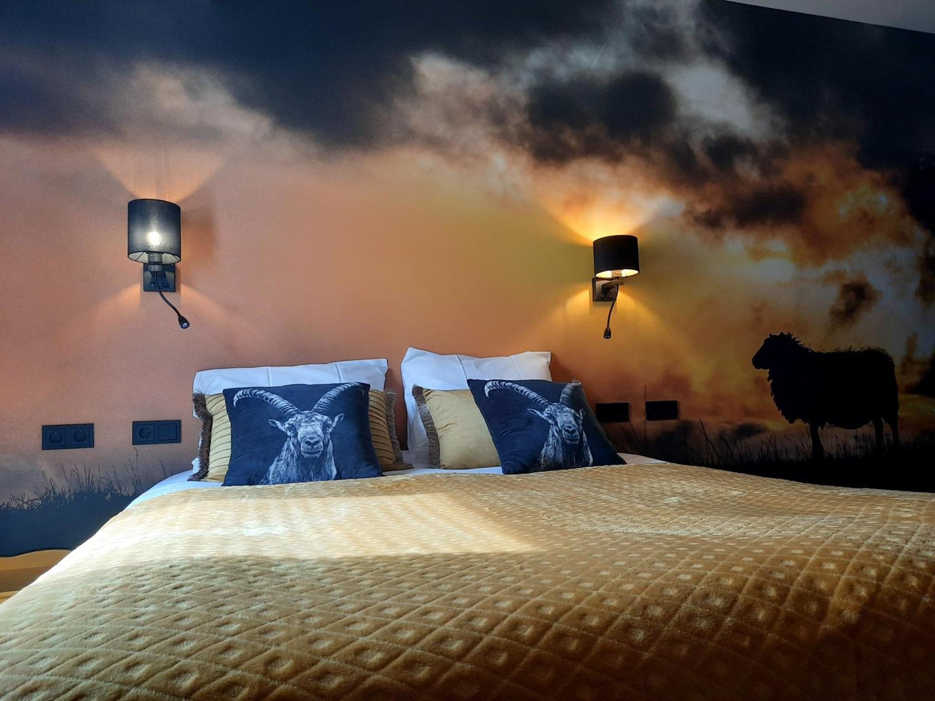 Piccola Camera Matrimoniale/Doppia con Letti Singoli