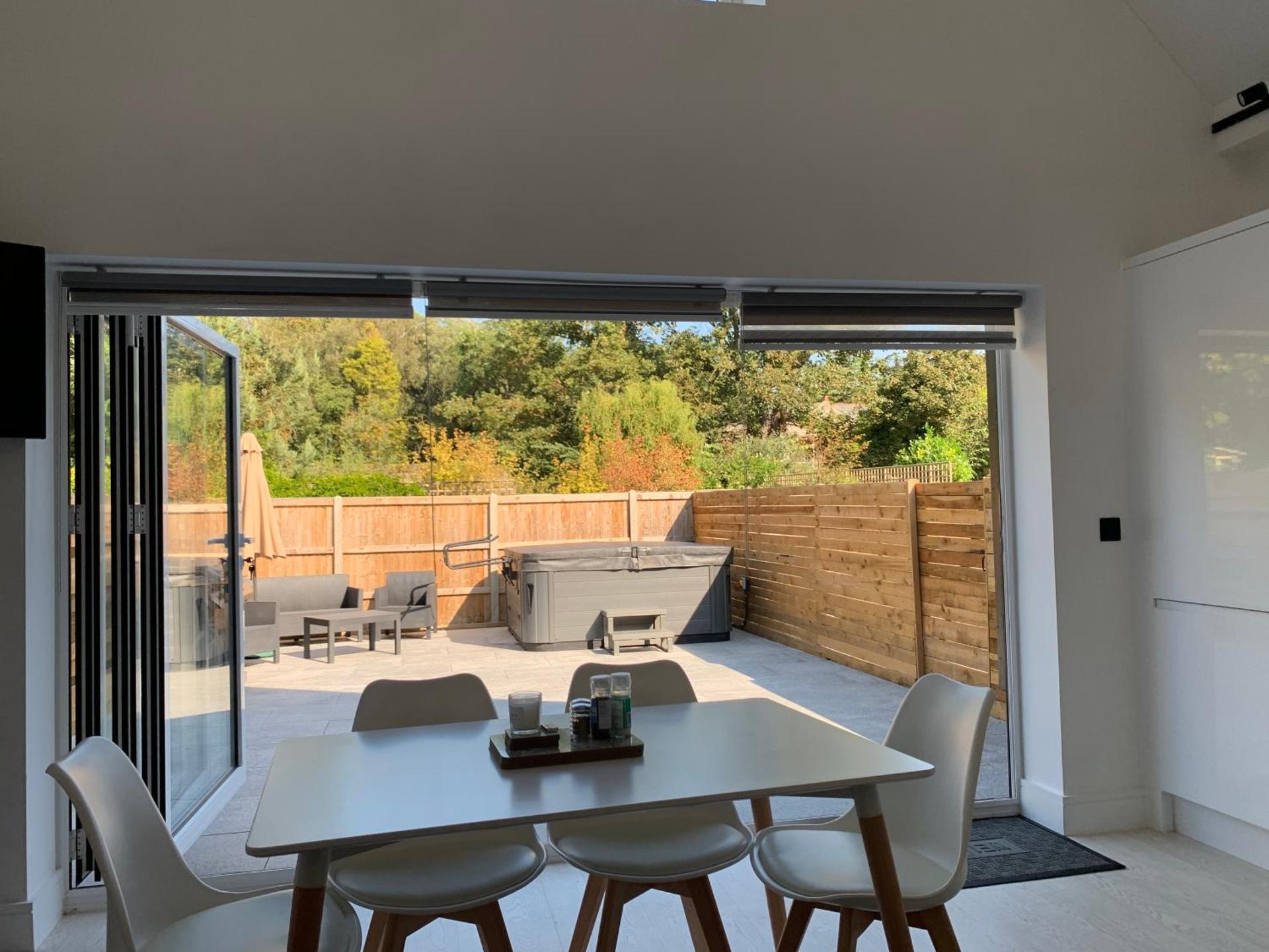 Luxurious oasis relax 32c pool, jacuzzi games bar