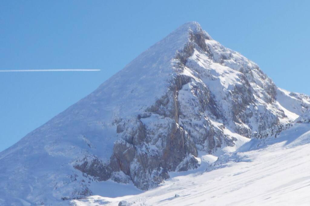 AIRE DE MONTAÑA - ESTUPENDAS VISTAS A LOS PICOS