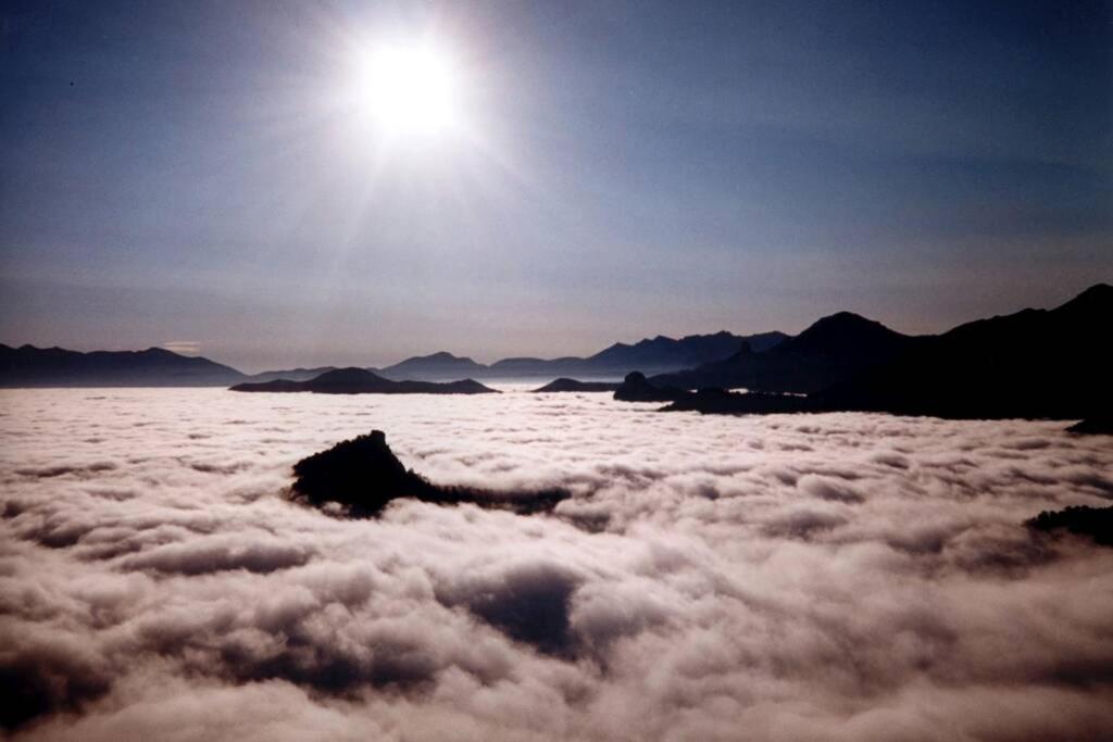AIRE DE MONTAÑA - ESTUPENDAS VISTAS A LOS PICOS