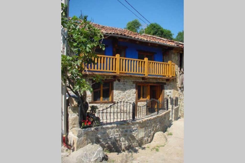 AIRE DE MONTAÑA - ESTUPENDAS VISTAS A LOS PICOS