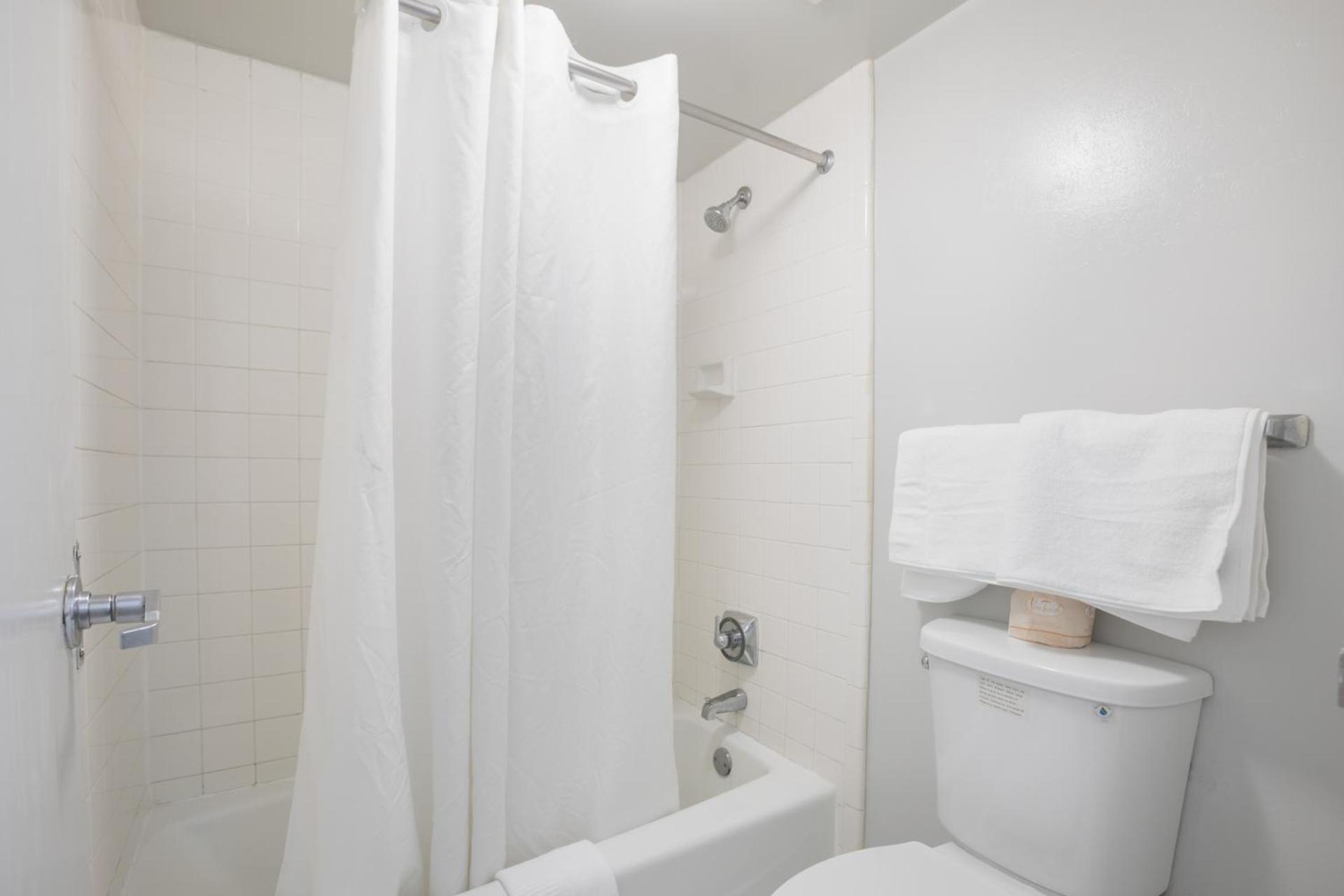 2 Queen Beds Non Smoking