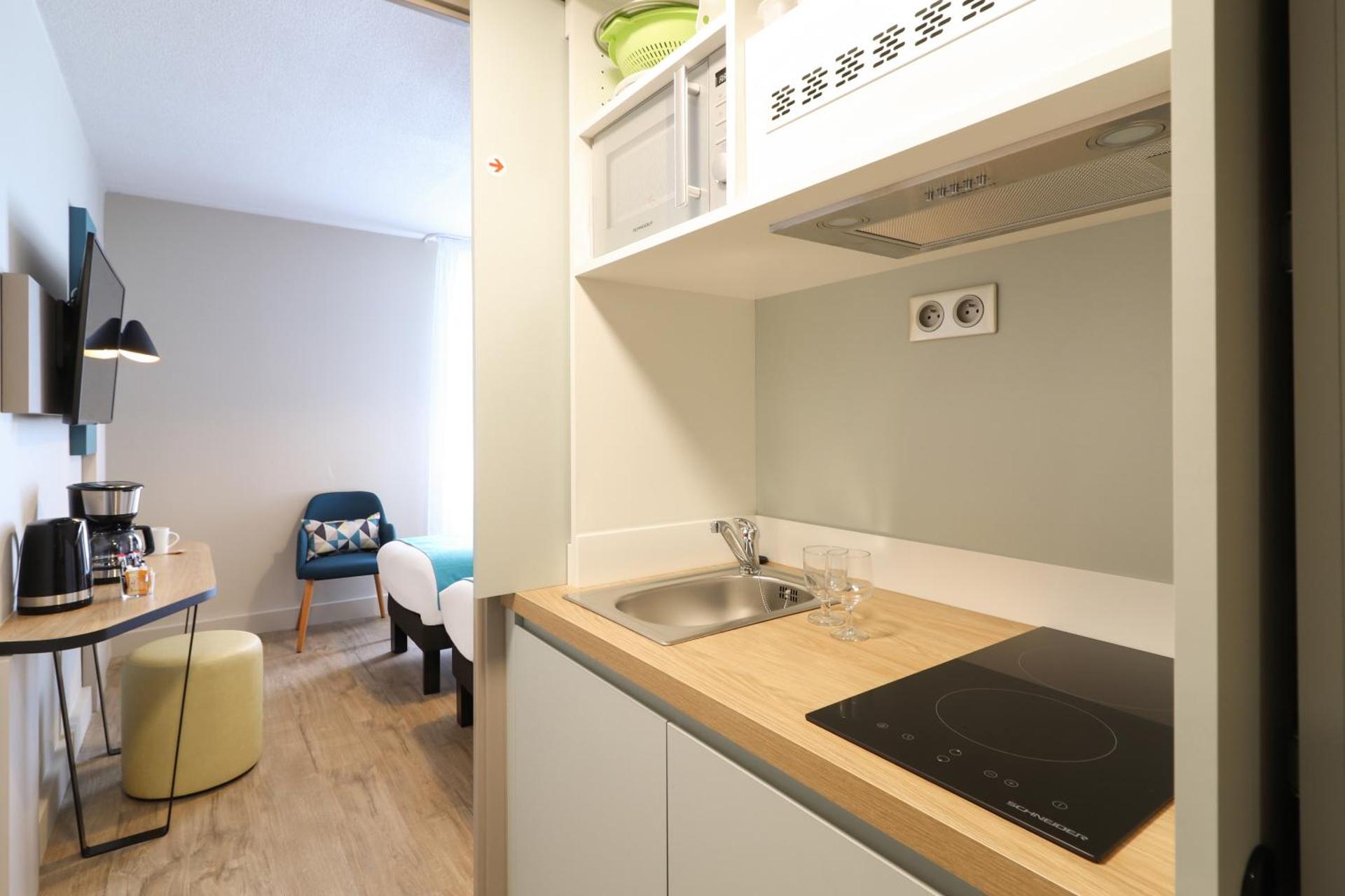 Kitchen or kitchenette