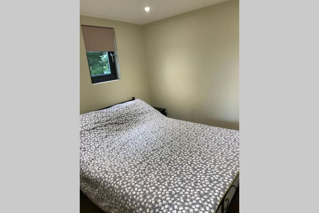 Secluded Log Cabin in beautiful private gardens