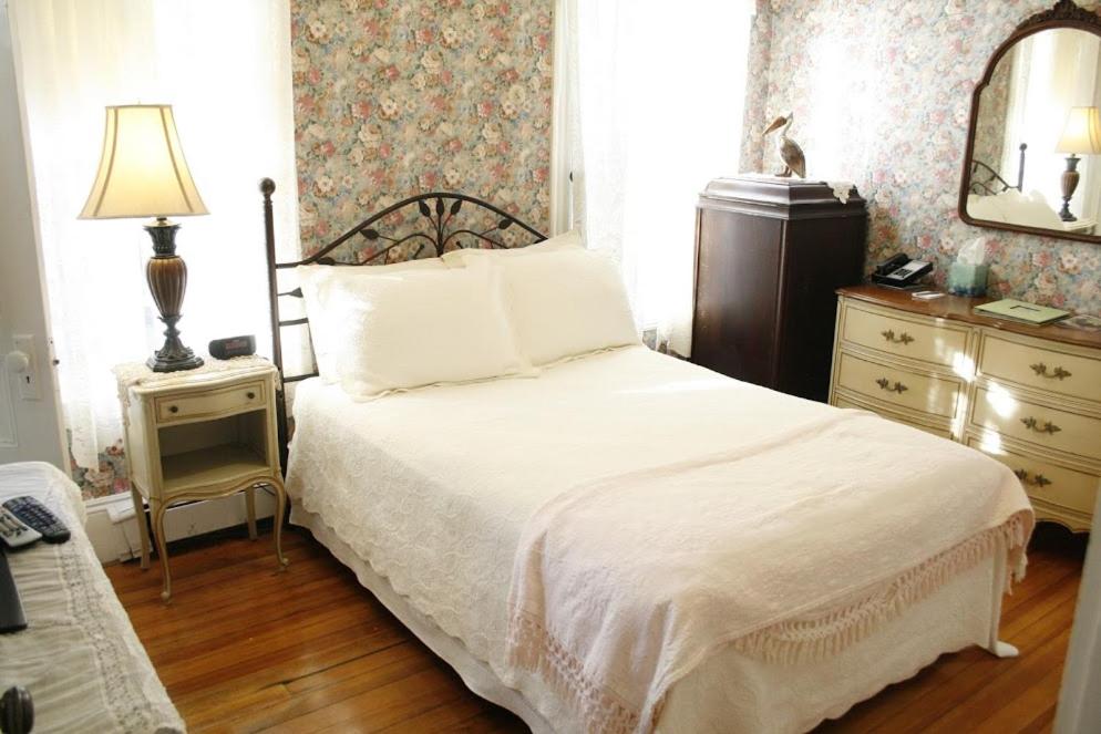 The Coolidge Corner Guest House: A Brookline Bed and Breakfast