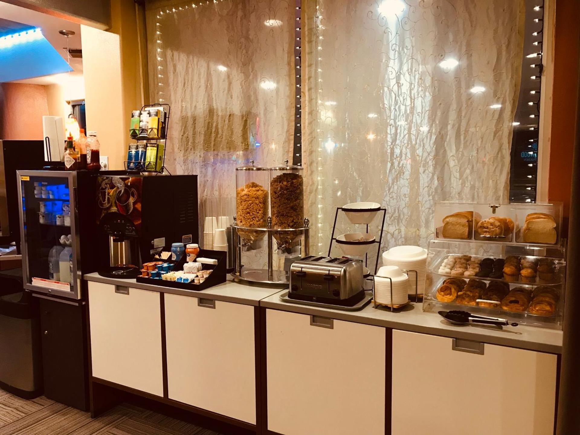 Brentwood Inn & Garden