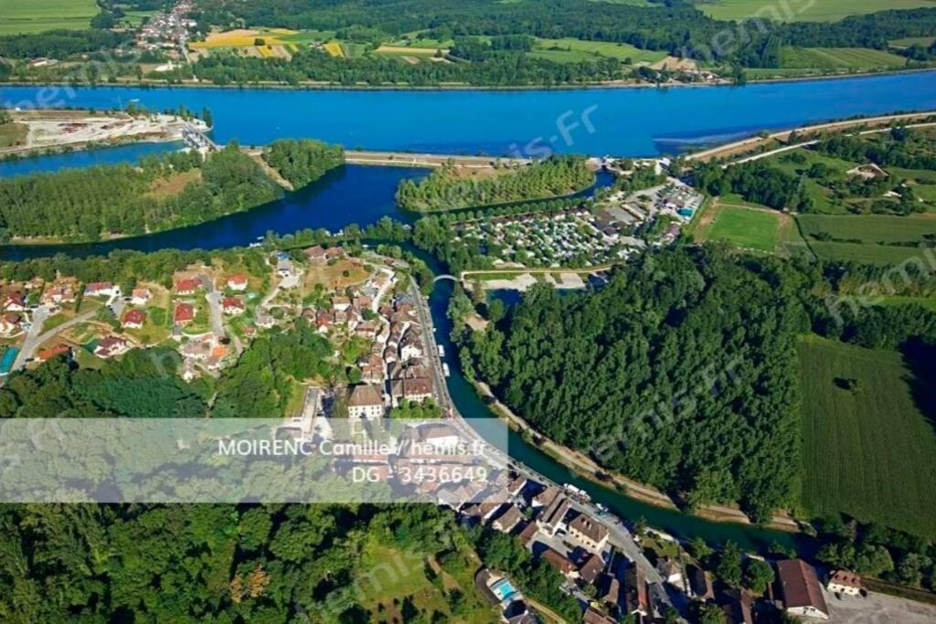 Le Portougais, chalet à Chanaz, la petite Venise savoyarde
