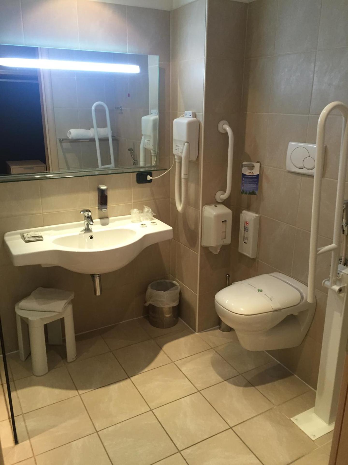 Double or Twin Room with Balcony - Disability Access