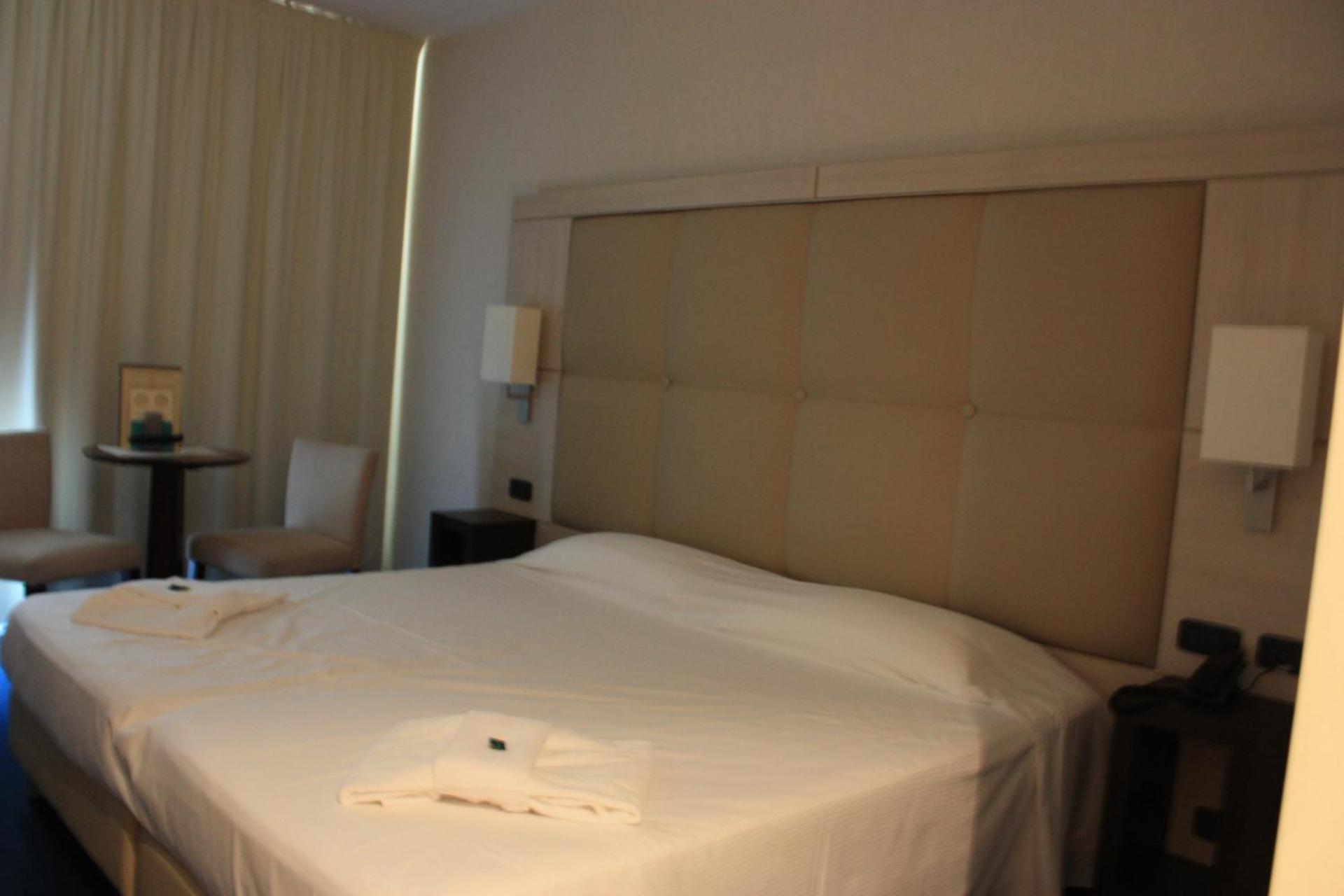 Double or Twin Room with Balcony - Disability Access