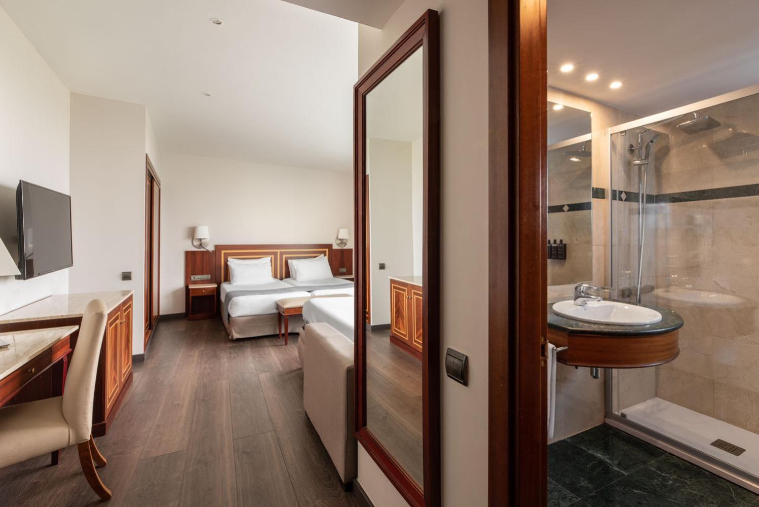 Photo of the whole room