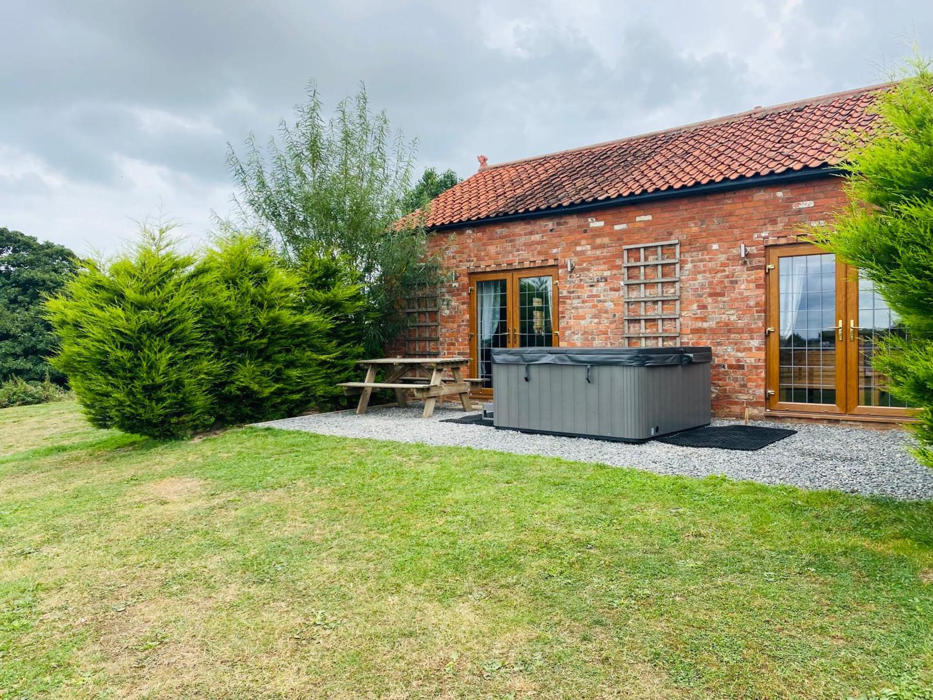 Field Farm Holiday Cottages and Glamping