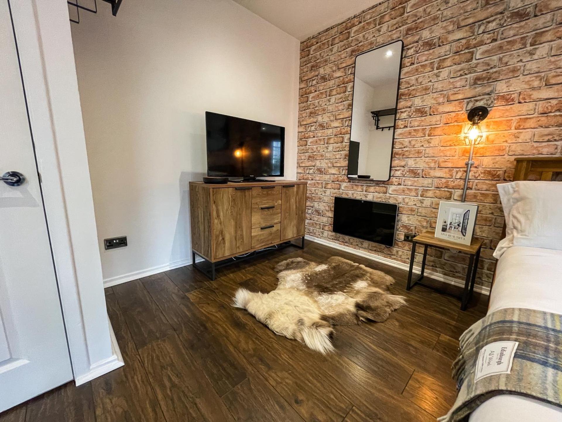 Studio Hart Castle Rock Grassmarket