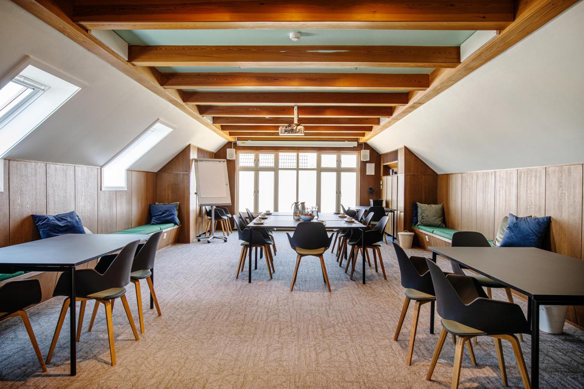 Communal lounge/ TV room