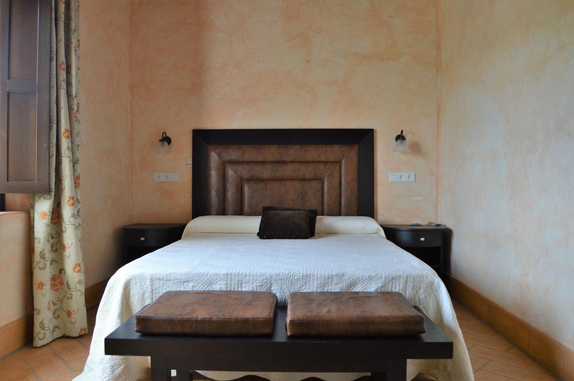 Apartamentos Turísticos - Hostal Los Alisos