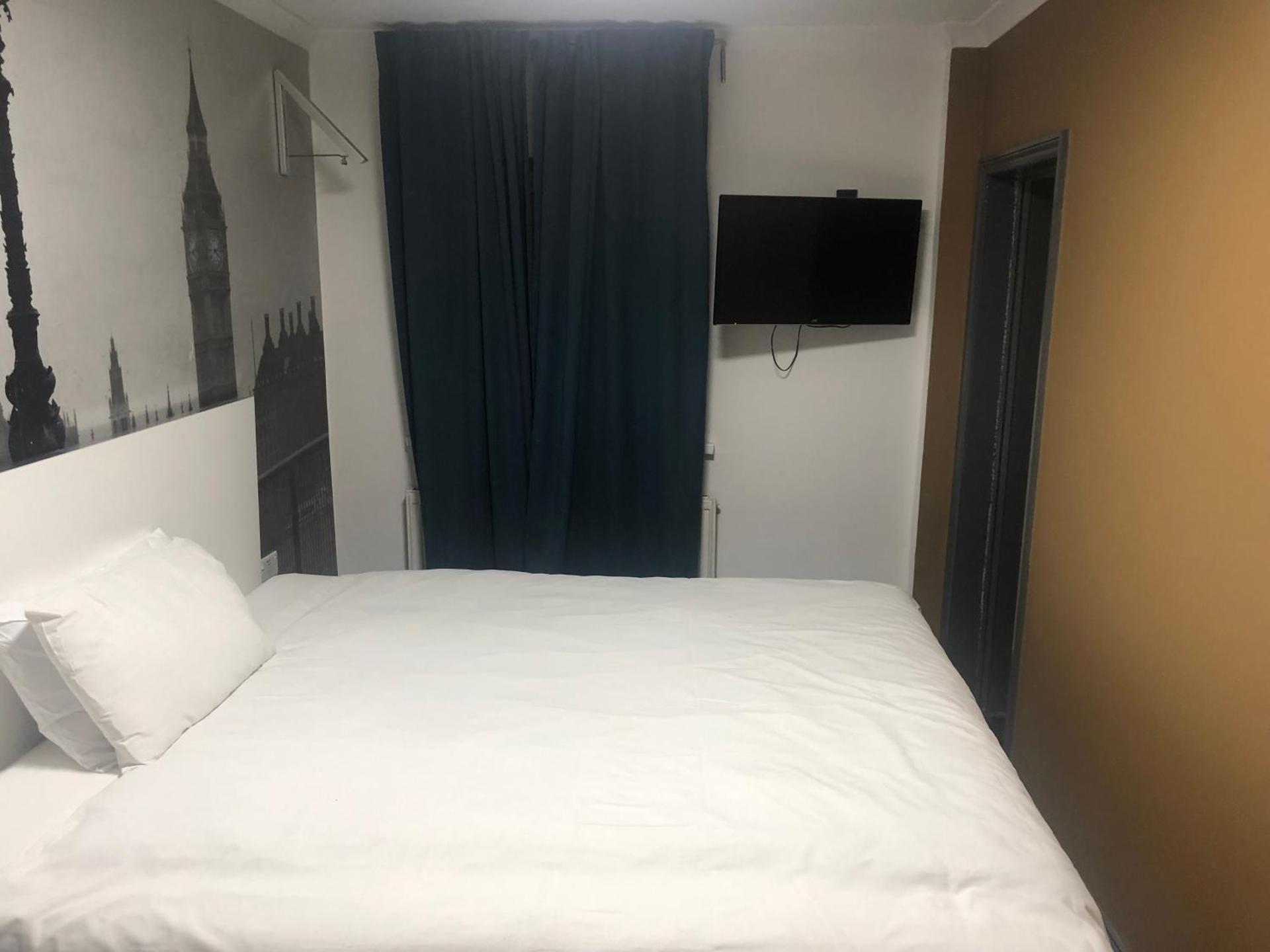 Deluxe Double Room with Bath