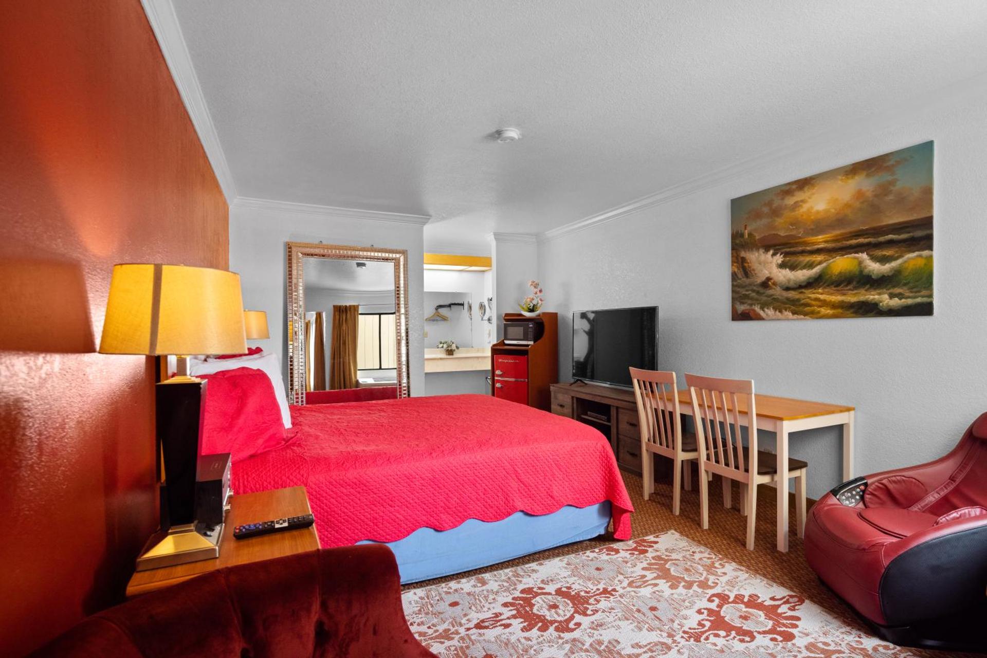 Photo of the whole room