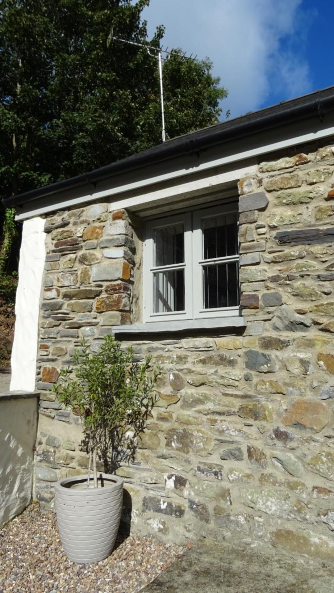 Wild Coastal Retreat at Troed Y Rhiw Aberporth, West Wales