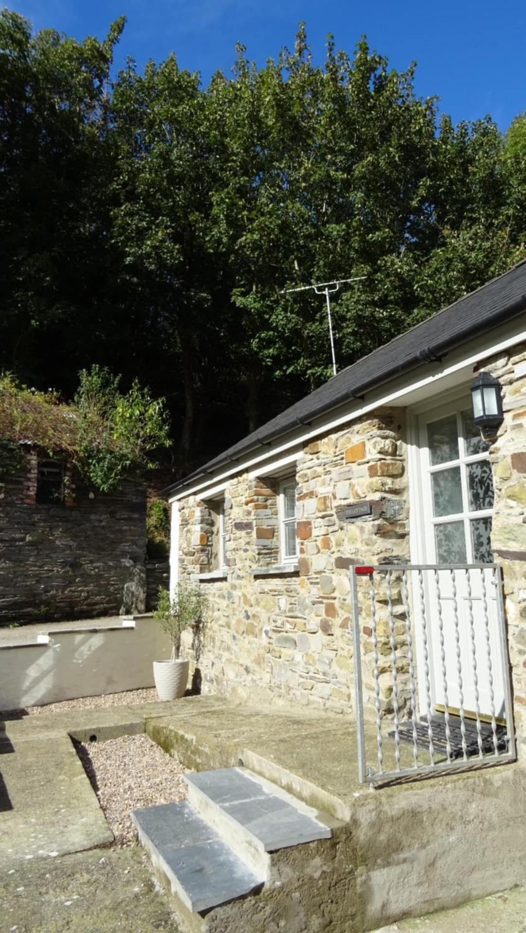 Wild Coastal Retreat at Troed Y Rhiw Aberporth, West Wales