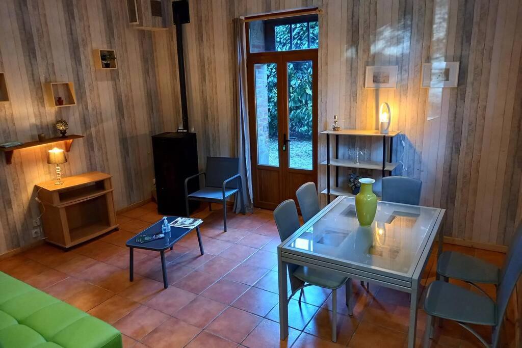 Suite dans le jardin du Château