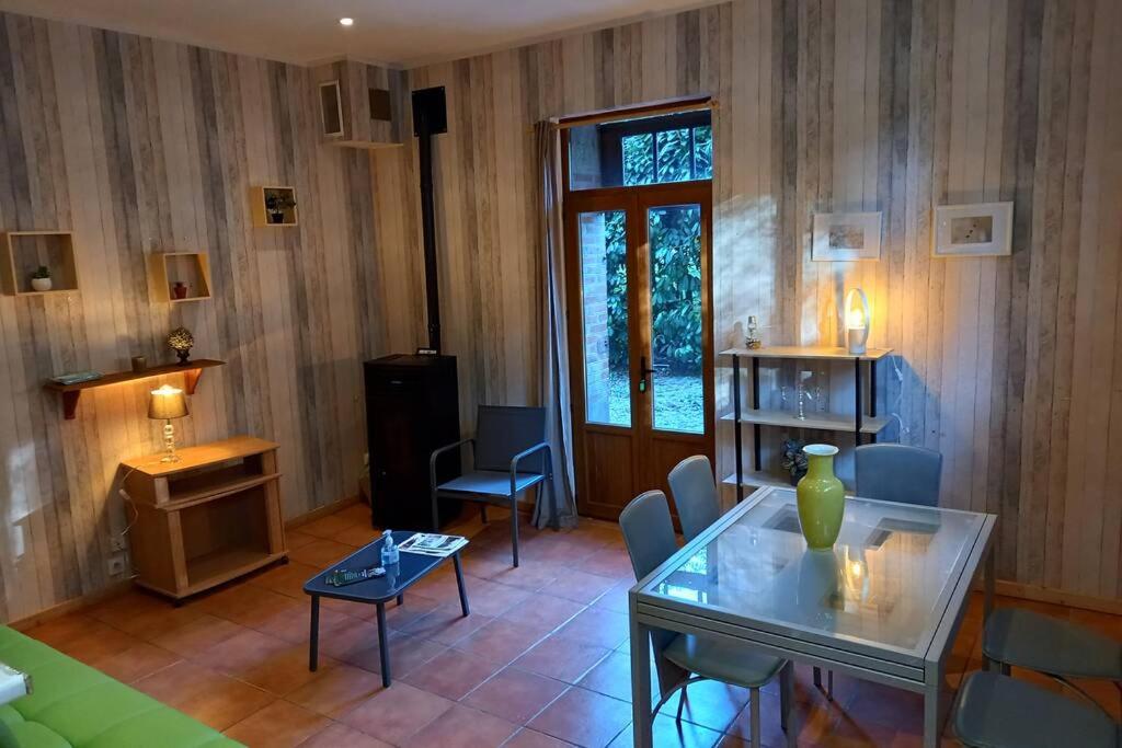 Suite dans le jardin du Château