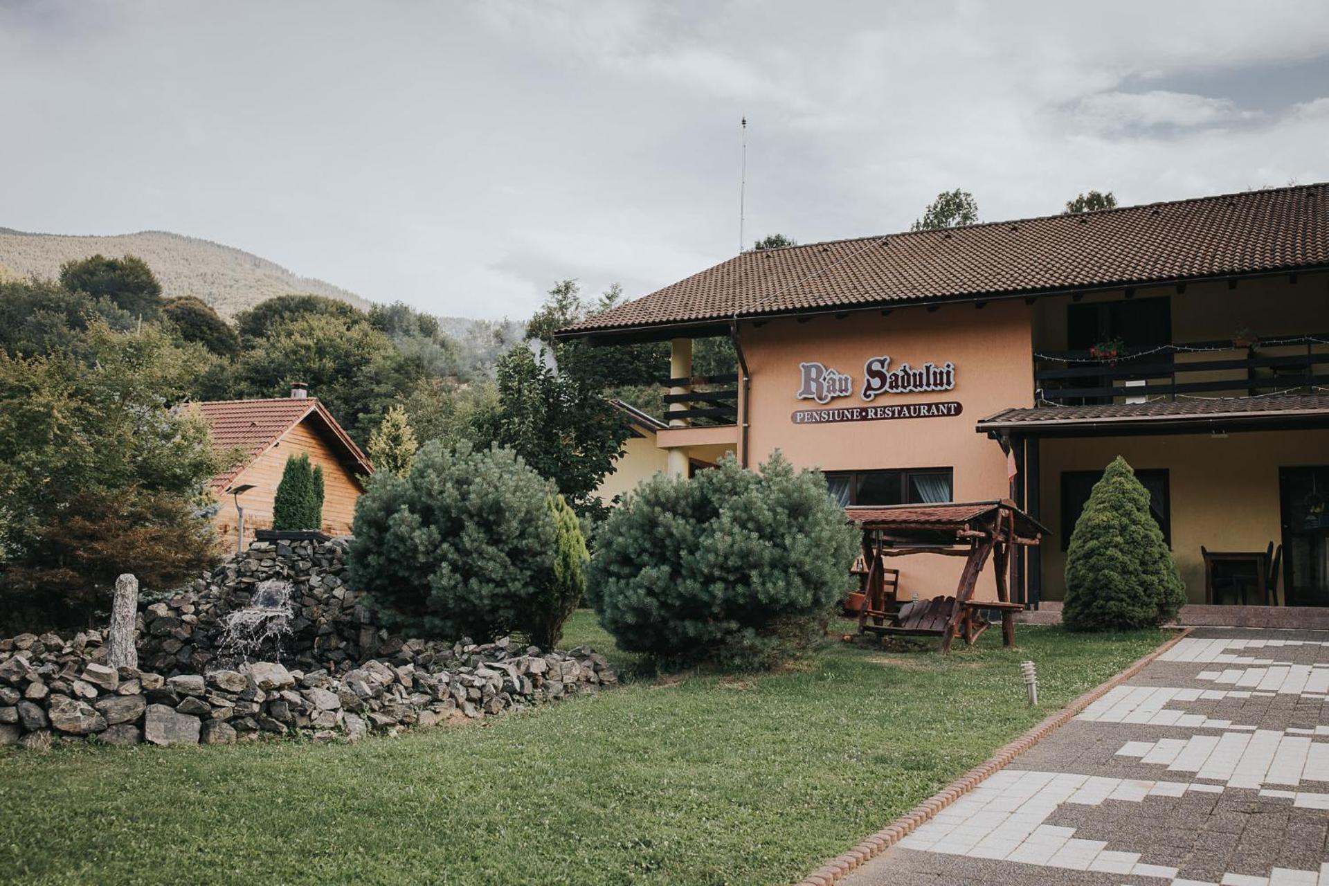 Pensiunea Rau Sadului