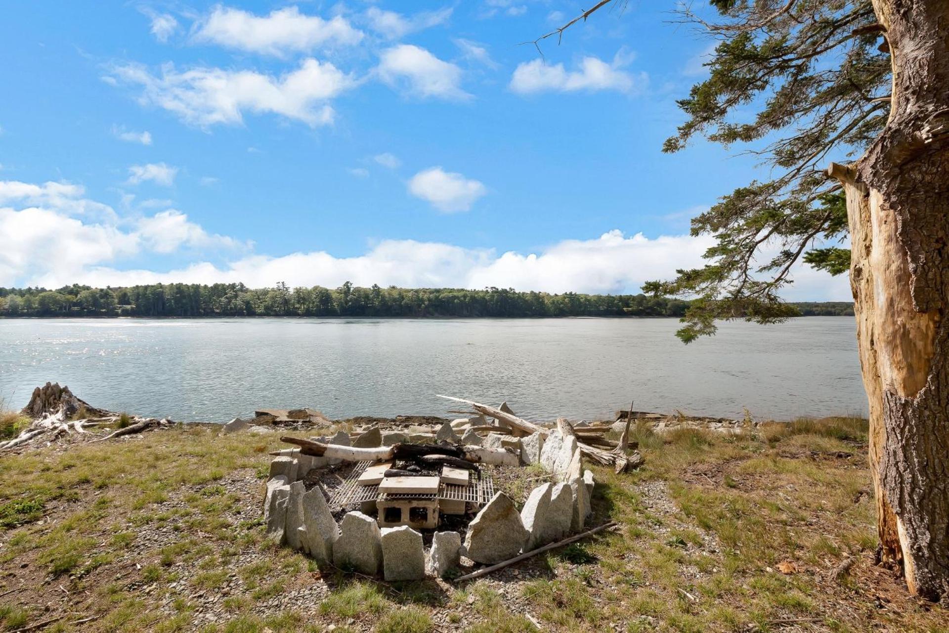 JCR Taunton Bay Hideaway home