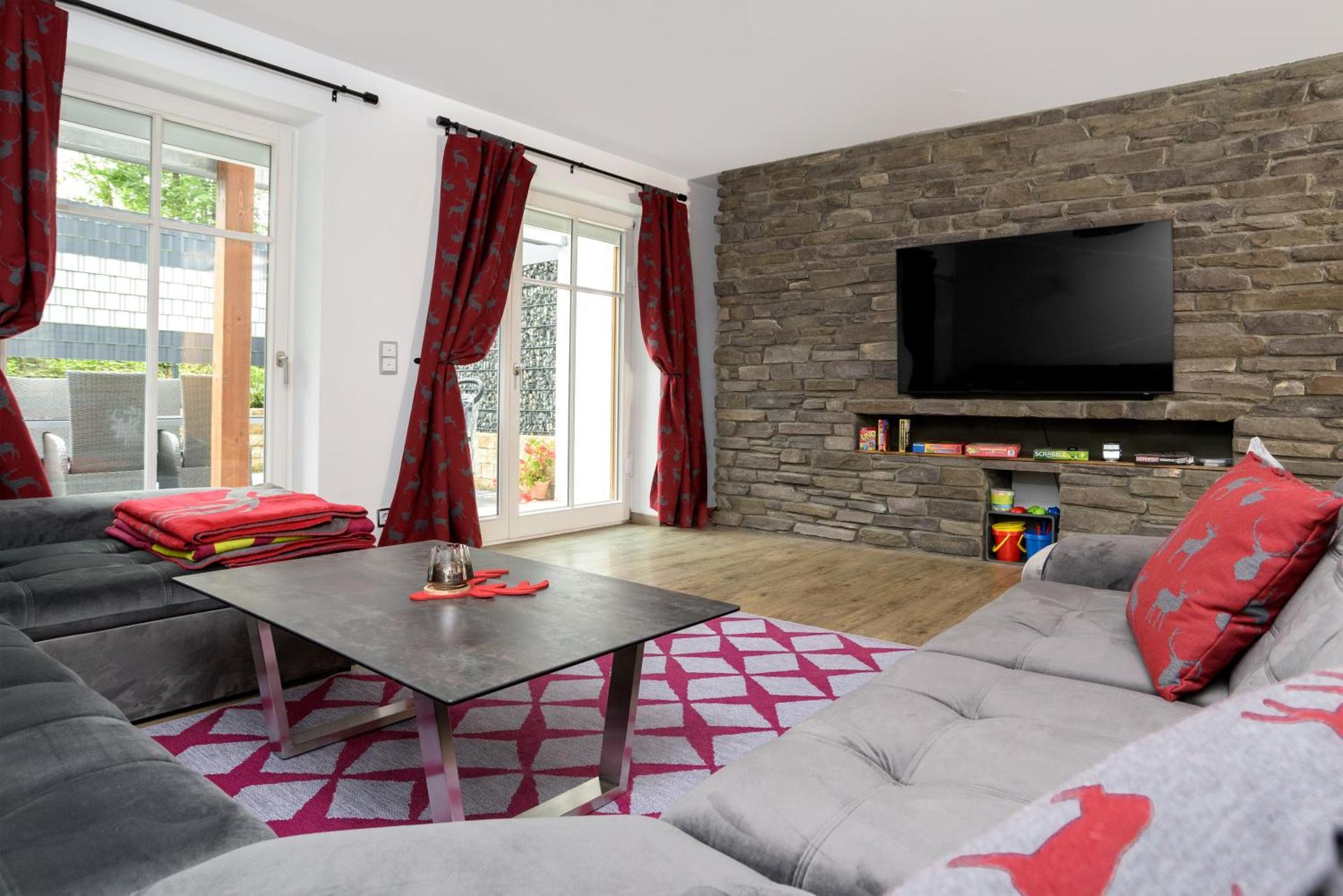 Communal lounge/ TV room