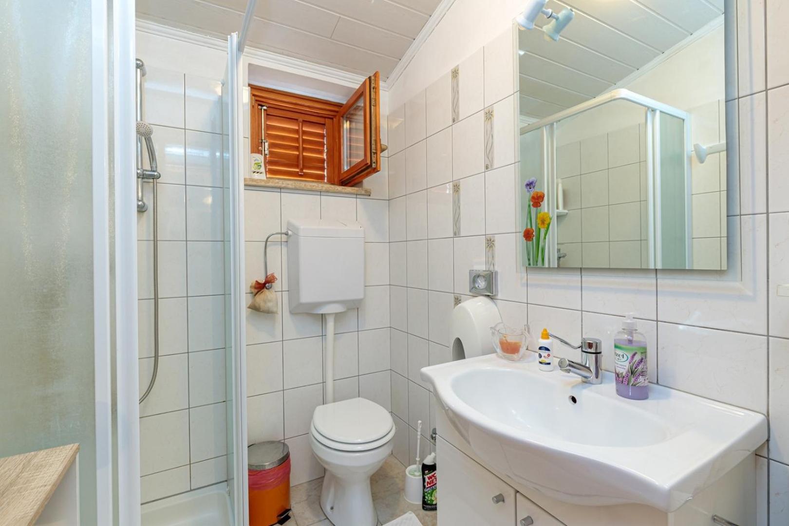 Apartments Sveti Leonard